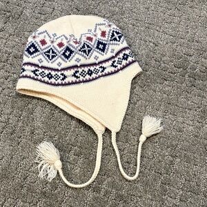 Schuessler Knitting Mills
Cozy Cream and Blue Knit Kids/small ladies winter Hat